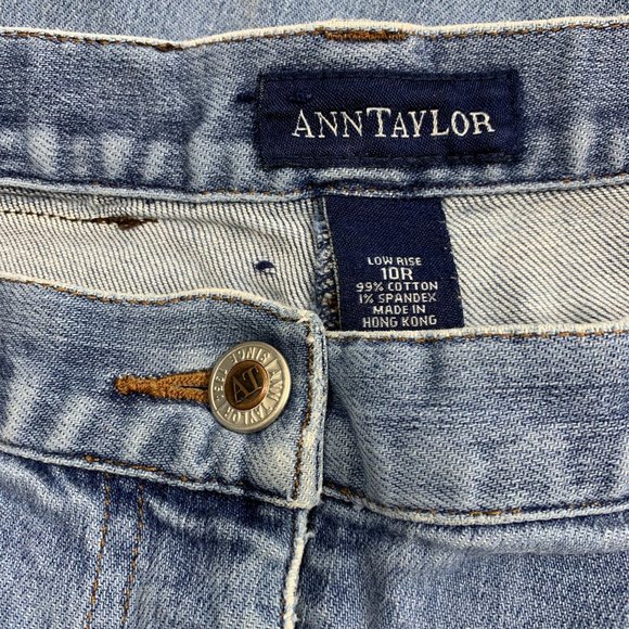 Ann Taylor 10 Jeans Low Rise Light Wash 31" X 29.5" - Picture 4 of 5
